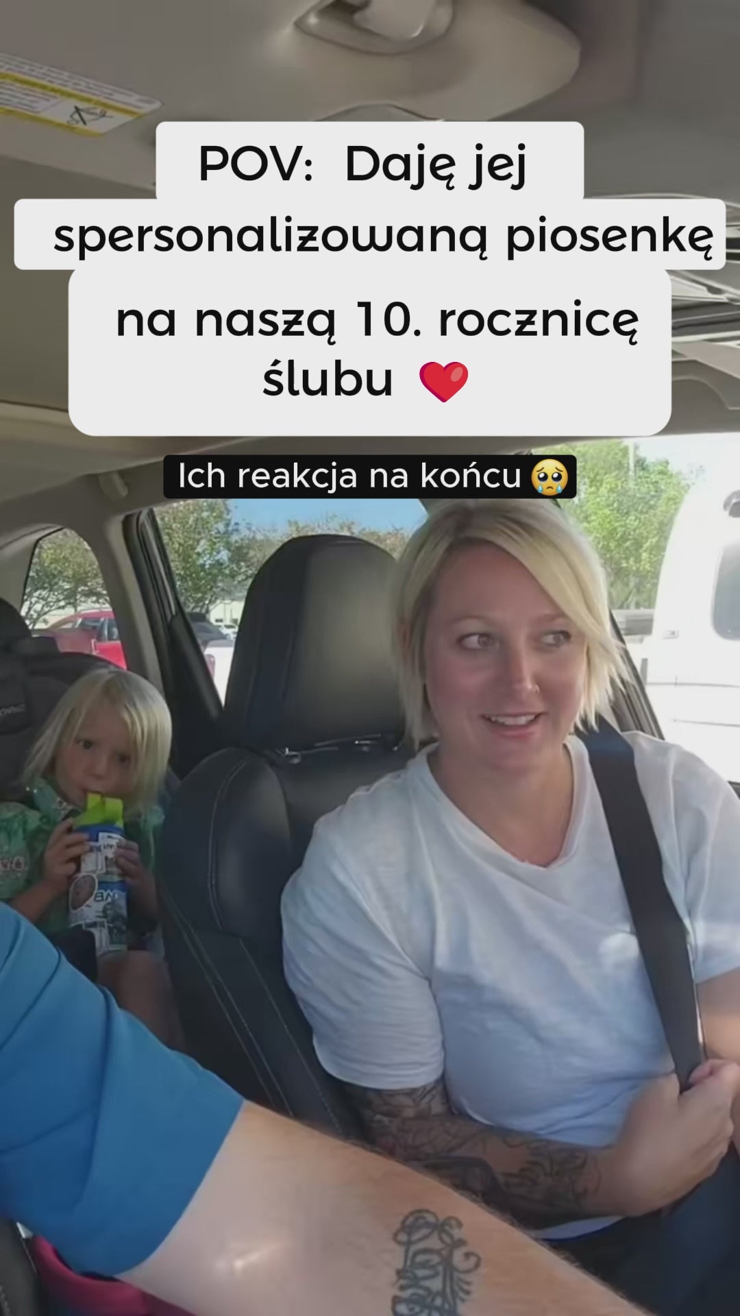 Załaduj film: &lt;p&gt;Ta piosenka powstała z ciszy między słowami. 💙&lt;br/&gt;Z chwil, w których nie trzeba było nic mówić, bo wszystko było jasne.&lt;br/&gt;Piotr chciał, by Ania usłyszała to, co czuje od lat — że to ona jest jego spokojem, jego domem, jego wszystkim. 💫❤️&lt;/p&gt;